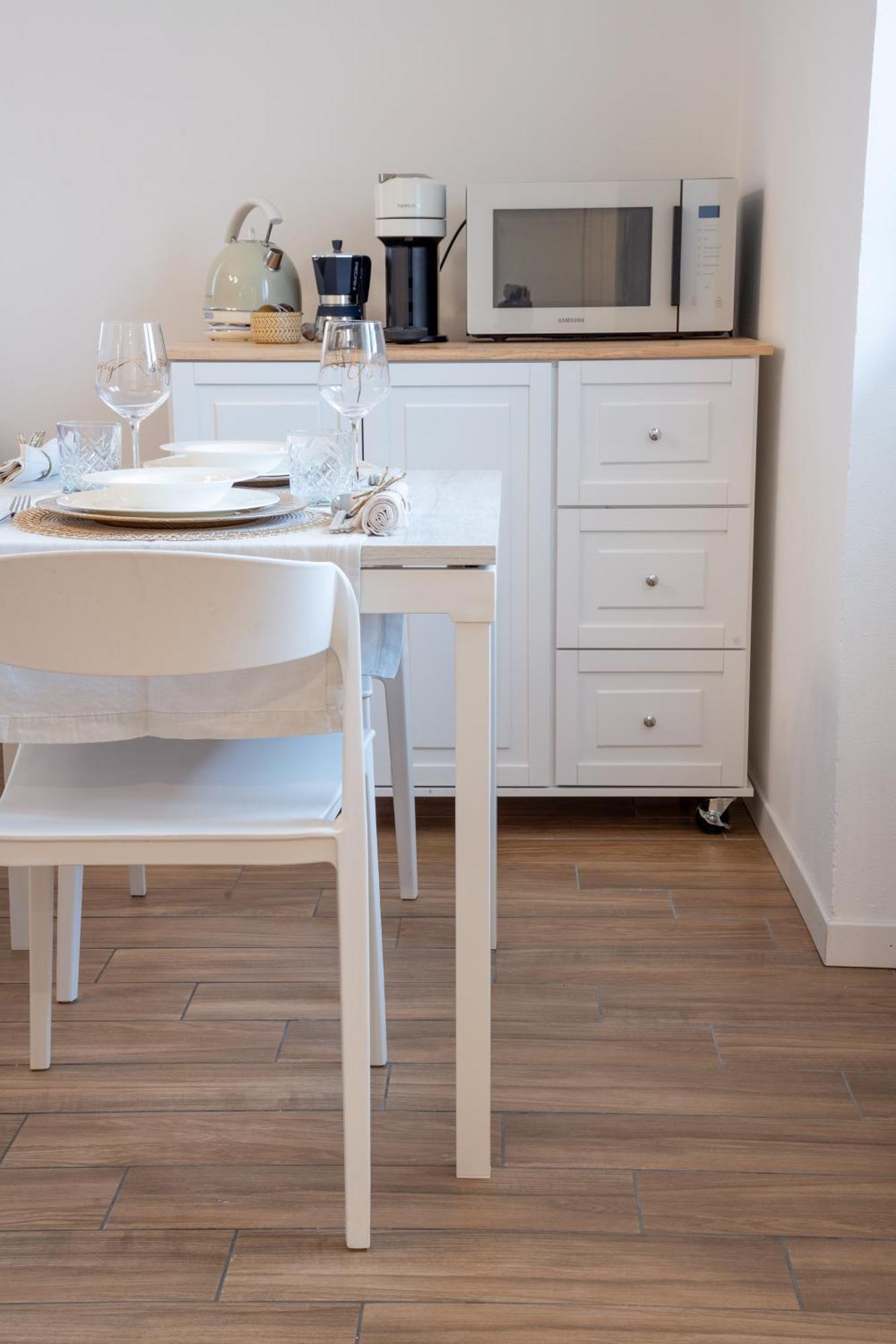 Lora Diamond Suite ,Free Parking, Self Check In,3 Como Eksteriør bilde