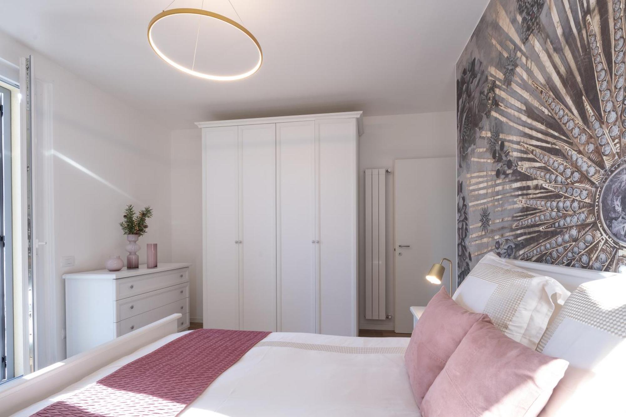 Lora Diamond Suite ,Free Parking, Self Check In,3 Como Eksteriør bilde