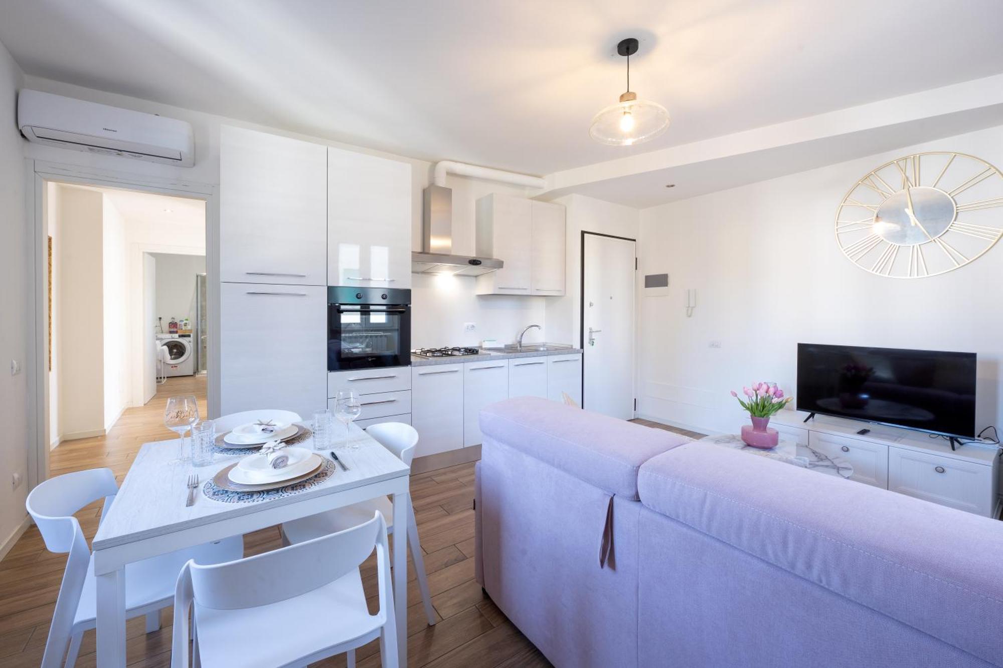 Lora Diamond Suite ,Free Parking, Self Check In,3 Como Eksteriør bilde