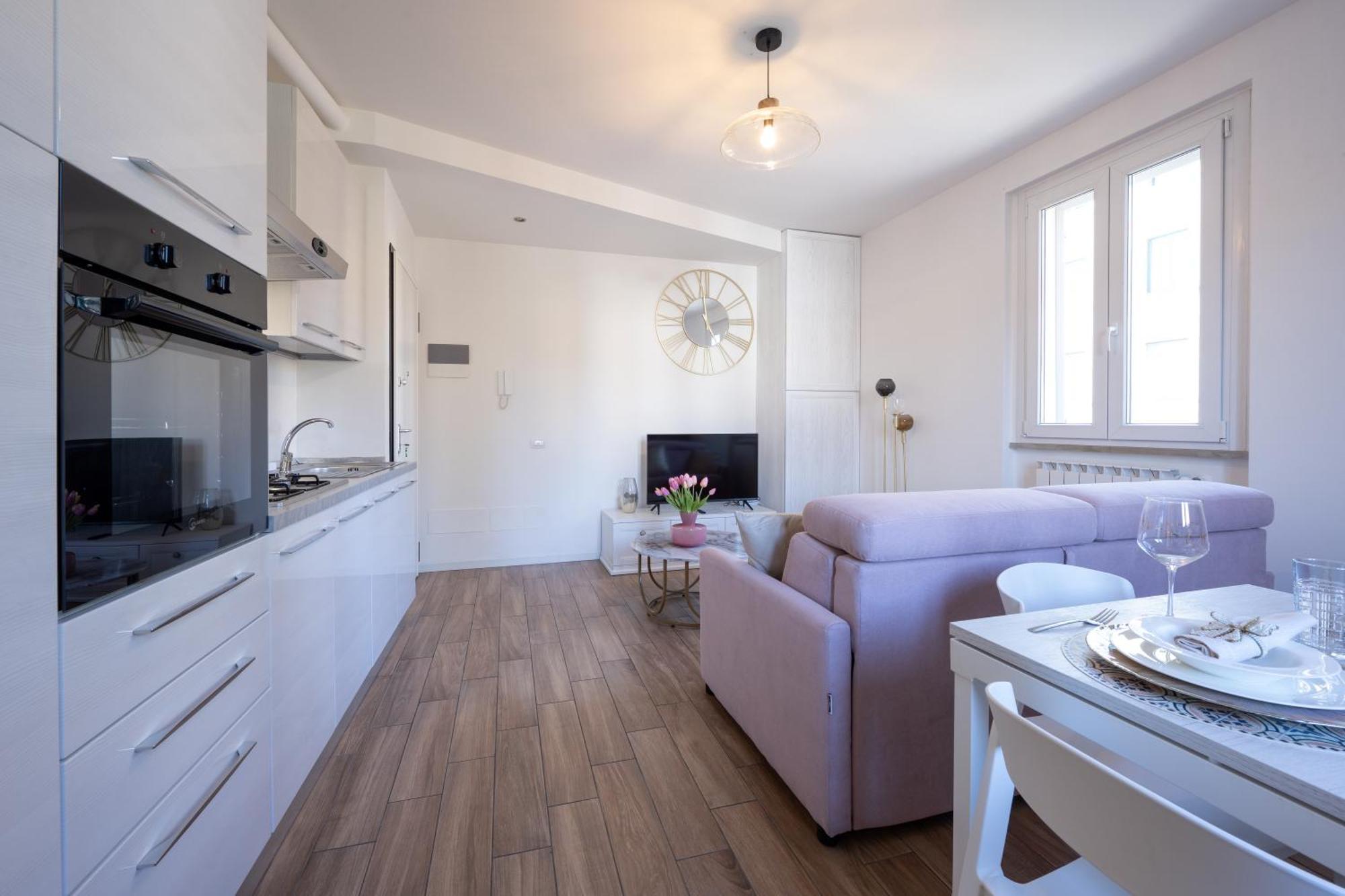 Lora Diamond Suite ,Free Parking, Self Check In,3 Como Eksteriør bilde