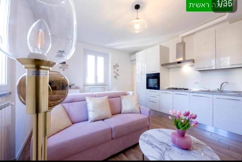 Lora Diamond Suite ,Free Parking, Self Check In,3 Como Eksteriør bilde